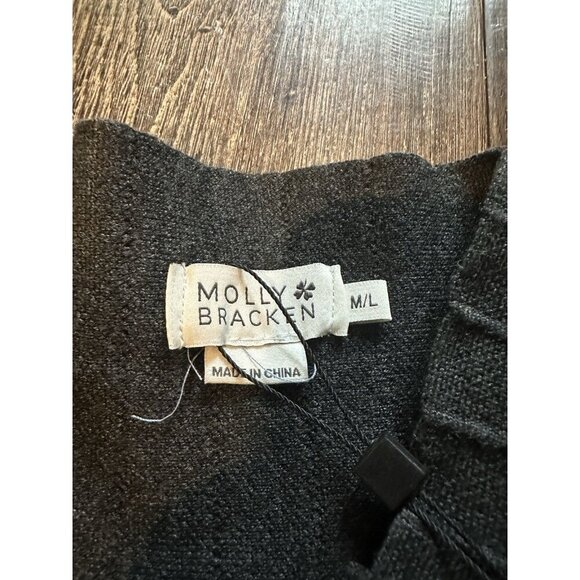 Molly Bracken NWT Gray Scalloped Edge Knit Skirt Size M/L - Picture 6 of 7